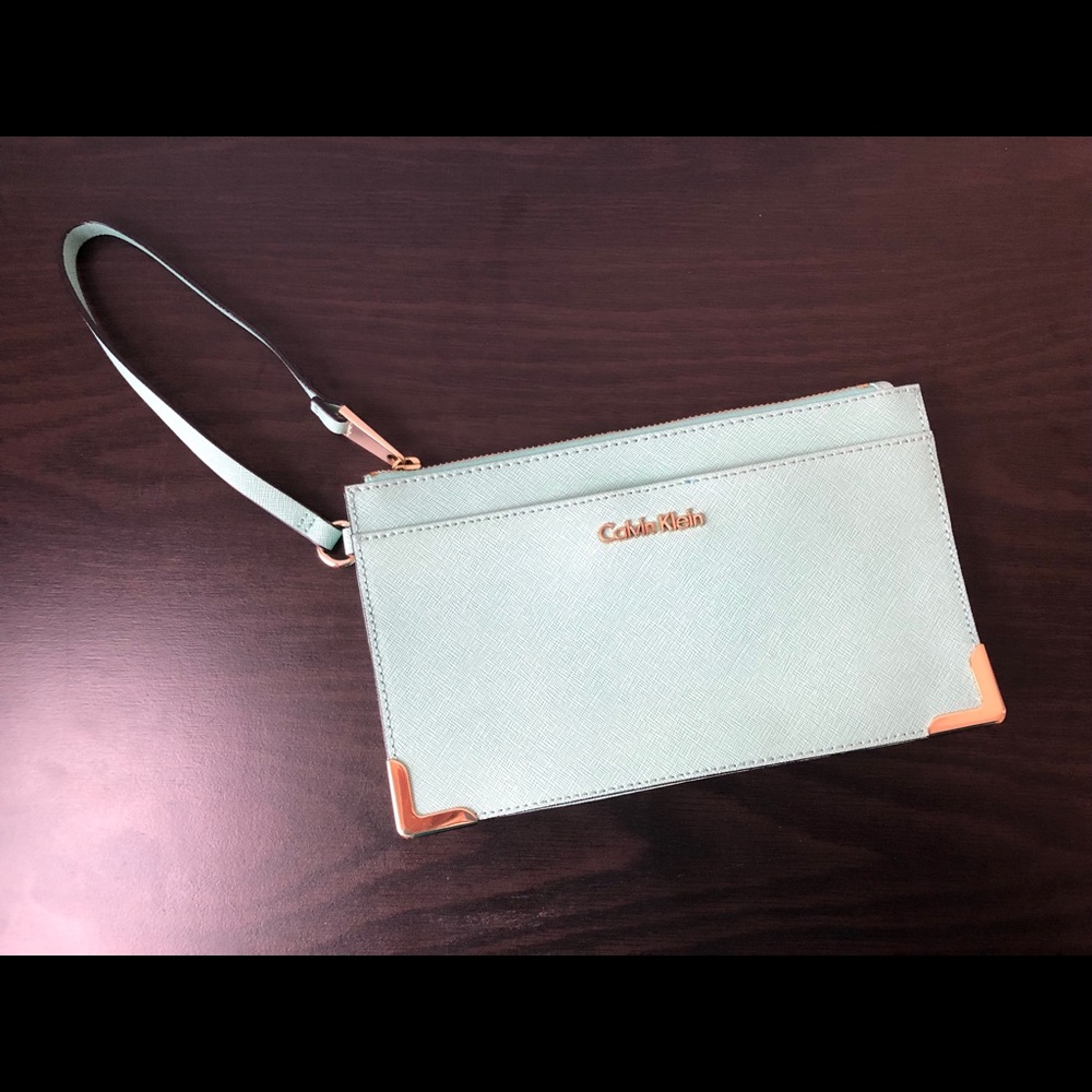 NWOT Calvin Klein On My Corner saffiano clutch